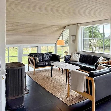 Holiday home Stunning In With Wifi Blavand